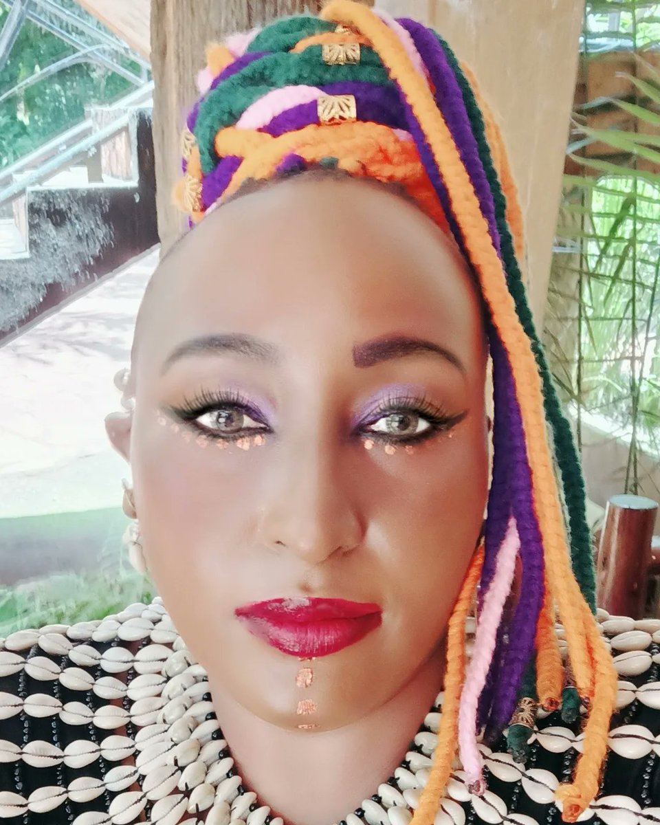 potentash's tweet photo. I had an opportunity to try out the #CAMondrian while I was in Jinja for the Nyege Nyege Festival. The #Camon19ProMondrian really made the colours pop. @TECNOMobile254
Of course I had to carry my favourite jewellery pieces plus new pieces. The ear cuff is by @so_watiriart. https://t.co/nXhOh5SQGa