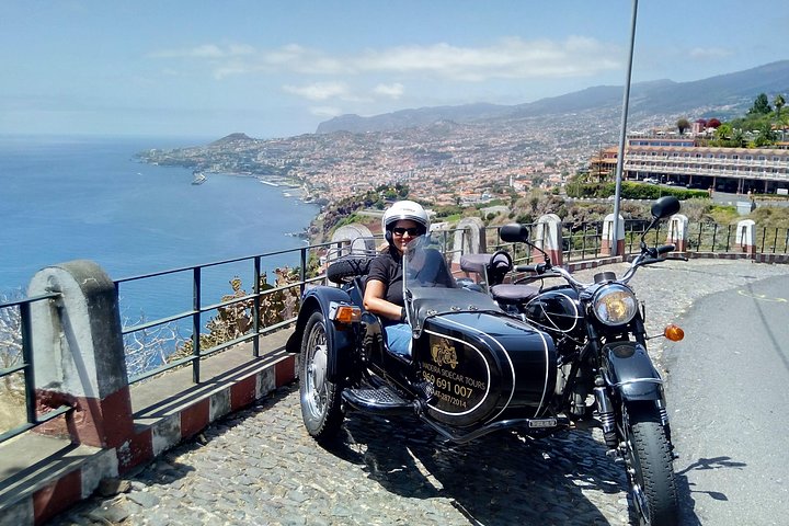 sidecarmadeira's tweet photo. Câmara de Lobos 😍

#Portugal #madeira #madeirasidecar #Seated #free https://t.co/niTOzVFtd1