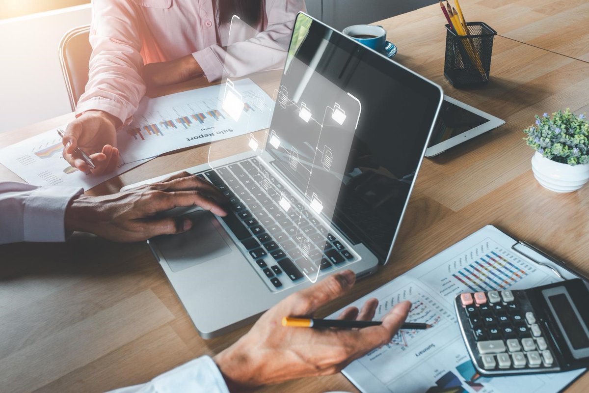 En constante mouvance, les métiers de l’informatique et du #web bénéficient de la transformation numérique des entreprises et des nombreuses créations de start-up en France.
CentraleSupélec propose 5 formations prestigieuses !
Plus d’informations  👉  bit.ly/3vdBXDm