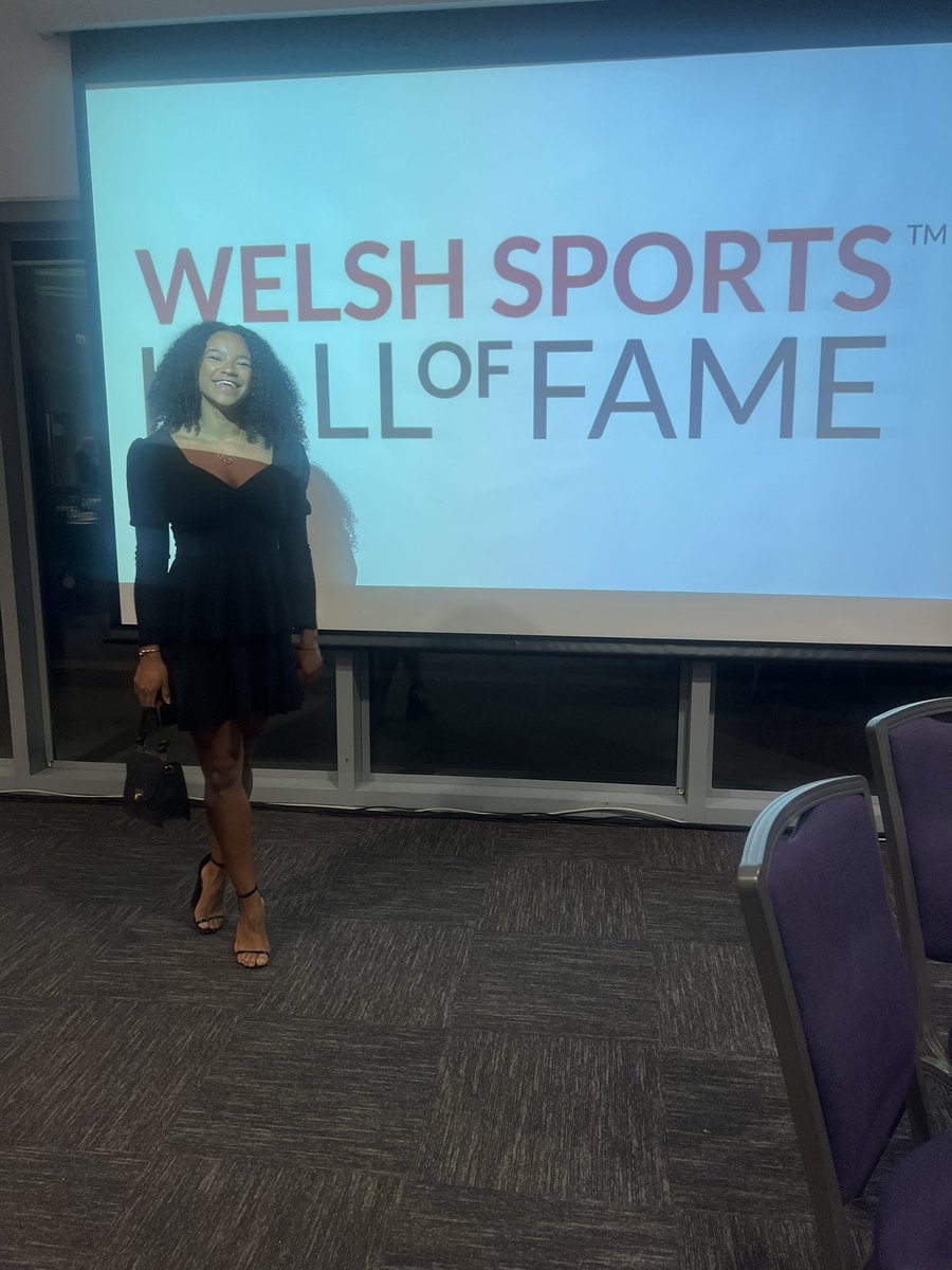 Mica Moore OLY 🙋🏽‍♀️ tweet media