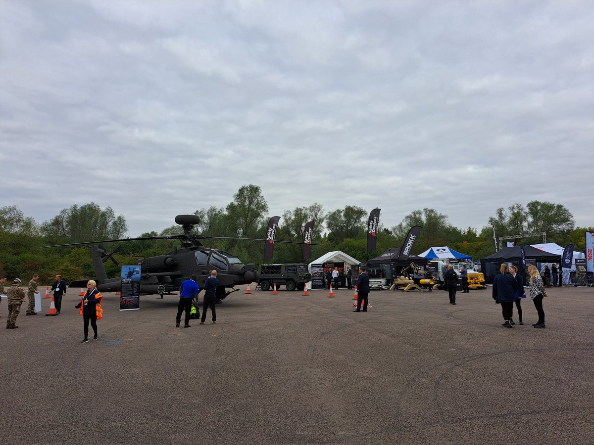 We are officially open! Great to see so many guests already here to experience #DVD2022 <a href="/DefenceES/">Defence Equipment & Support</a>