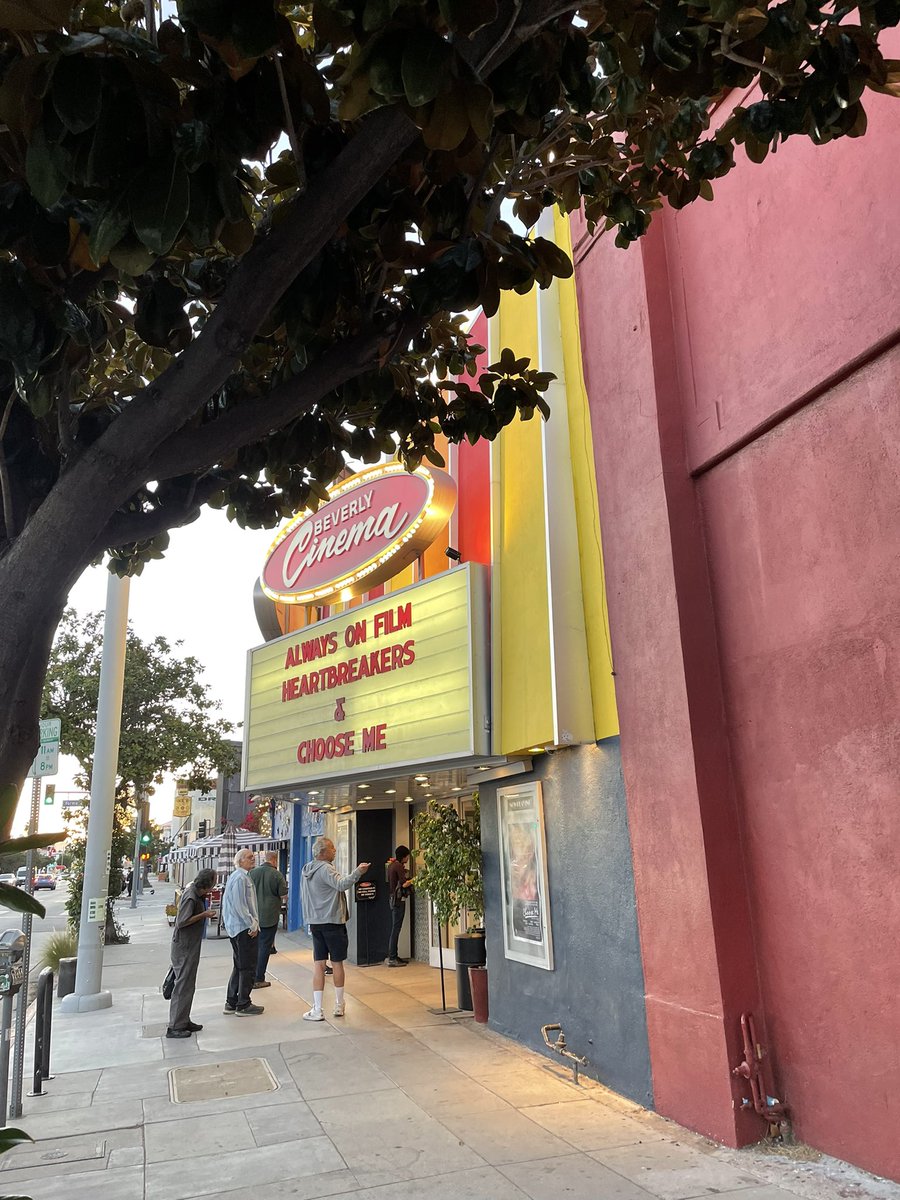 FunCityEdition's tweet photo. The scene at @newbeverly for Bobby Roth’s HEARTBREAKERS on 35mm! Great #1984 #LA movie double feature. #Heartbreakers #ChooseMe #BobbyRoth #AlanRudolph #FunCityEditions https://t.co/4iPsJ5KQxV