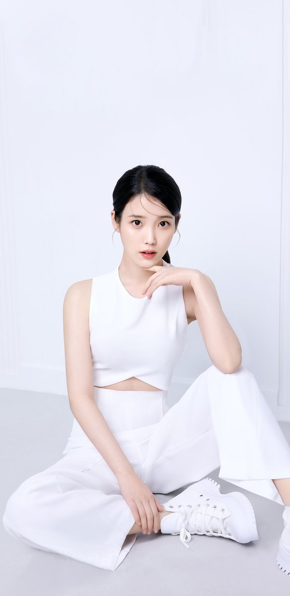 IUmushimushi's tweet photo. #IU #아이유 
#IU_wallpaper for mobile
1440 x 2960 https://t.co/Jrav4f8ouN