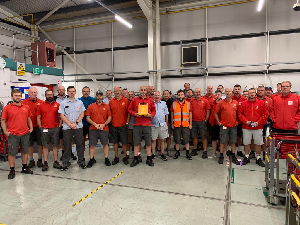 CWU_SEWalesamal's tweet photo. Members at Aberdare Delivery office have received a defibrillator after fully funding it themselves. @RoyalMail refused to give any financial contribution towards this lifesaving equipment following a member suffering a heart attack shortly after leaving work. 👏 @CWUnews https://t.co/7mBK4YR6te