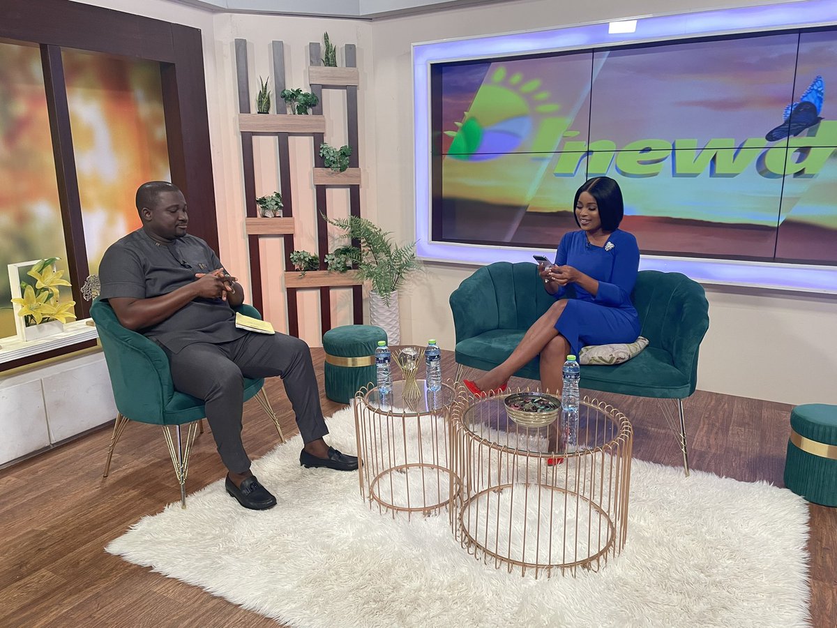 freddyrustam's tweet photo. The multiple award-winning Broadcast Journalist, @berlamundi, yesterday hosted Yaw Sarpong Boateng Esq, Executive Secretary of the Right to Information Commission (@rticghana ) on @tv3_ghana #NewDay. @OtiAdjei 

#RTIGH
#KnowTheRTIAct989 https://t.co/cJhEYLk8oZ