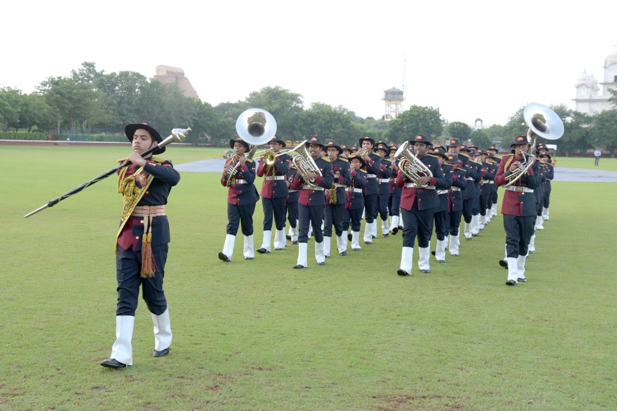 NccDteMPCG's tweet photo. #ADGvisit
Maj Gen AK Mahajan, ADG NCC, MP &amp; CG Dte visited The Scindia School/Gwalior Gp/ MP&amp;CG Dte &amp; witnessed Band Display by NCC cdts. He interacted interacted &amp; complemented the Principal, Staff and cdts for their great performance.
@HQ_DG_NCC
@drajaykumar_ias 
@PRODefNgp https://t.co/f3dxRm01WI