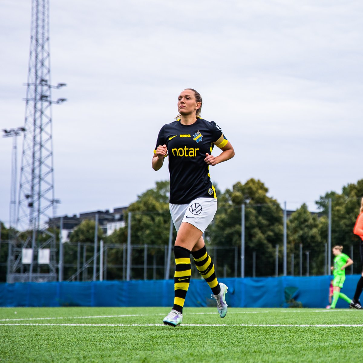 Gör som kapten: Håll ryggen rak! 

Vi behöver allt stöd vi kan få! Köp din biljett till helgens match via AIKbiljett.se.