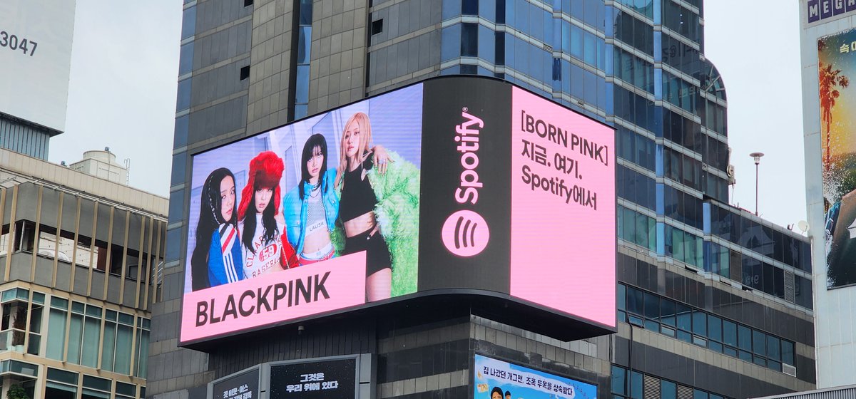 ygofficialblink's tweet photo. 지금 #스포티파이 에서 #BLACKPINK 의 두 번째 정규앨범 #BORNPINK 를 들어보세요! 
Thank you @SpotifyKR &amp; @SpotifyKPop 

🎶 https://t.co/gpFZjxorvk

#블랙핑크 #2ndAlbum #ShutDown https://t.co/eqHNtEkzJi
