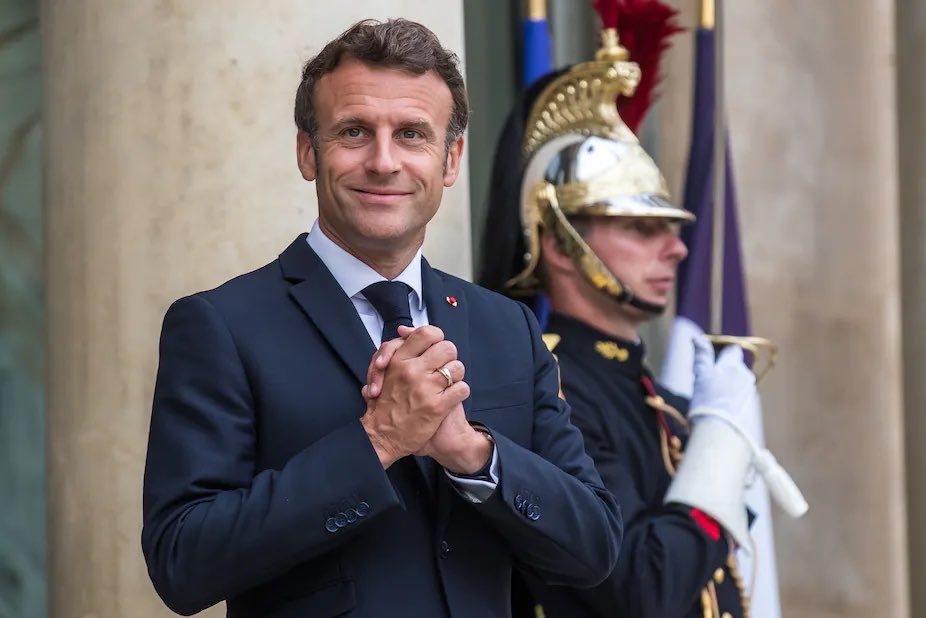 🇫🇷🚨
« Il est urgent de bâtir un nouveau contrat entre le nord et le sud : un contrat efficace et respectueux pour l’alimentation, le climat, la biodiversité, l’éducation » 
_ Président <a href="/EmmanuelMacron/">Emmanuel Macron</a>
#UNGA