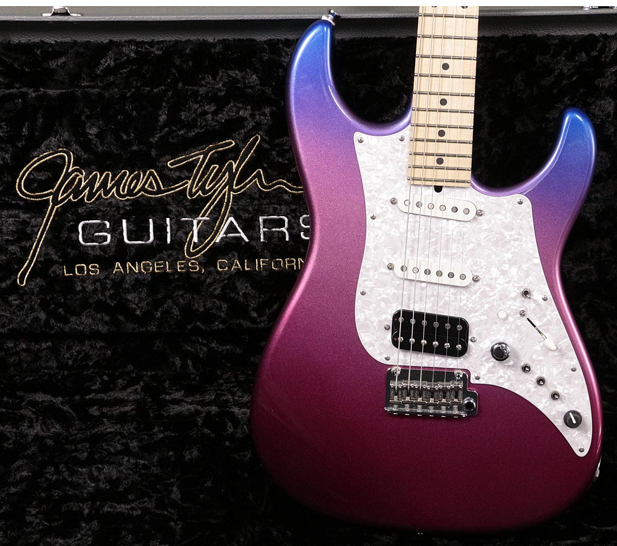 1484_shinjuku's tweet photo. James Tyler / Studio Elite Metallic Jimburst Finish!!2020年製の本機、使用感はほとんどなく新品同様とも言えるコンディションです。ぜひこの機会にご検討くださいませ♪
https://t.co/zVdZu0JwFn
#jamestyler #studioelite #ギター #おすすめ #新宿 #USA https://t.co/MrGazwuSmS