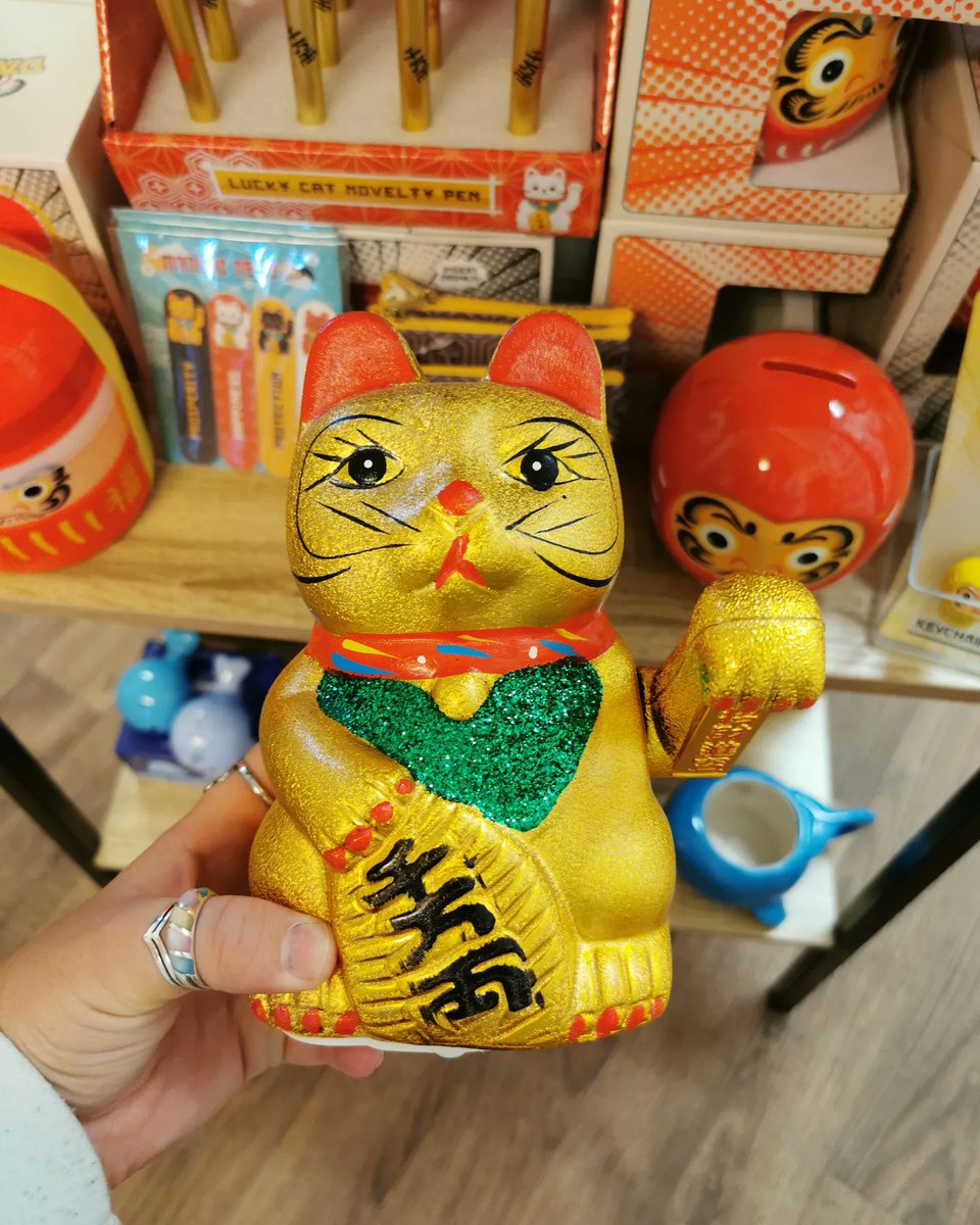2ndfloorchester's tweet photo. Just one Gold Lucky Cat left! Who is going to take it home!?
It's so pretttttty ๐๐๐ and it can be all yours if you pop in today!
Open until 6pm ๐
#littlebitofluck #luckycat #luckylucky #2ndfloorchester #2ndfloor #shopindie #shopindependent #independentshop #shopsmall https://t.co/iTXMguVlRr