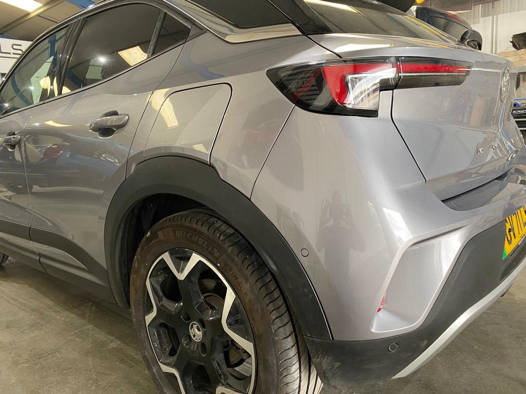 lsj_info's tweet photo. Before and after of a Vauxhall Mokka with a damaged n/s rear quarter a bumper corner #vauxhall #mokka #vauxhallmokka #grey #carrepair #carbodyshop #bodyshop #repair #fixed https://t.co/awBDrTiKAI