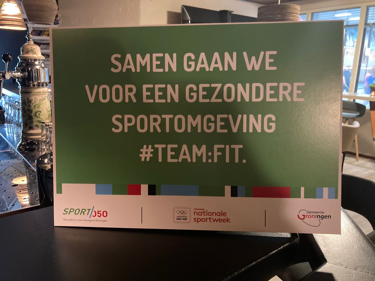 Huis voor de Sport (@huisvoordesport) on Twitter photo Wethouder <a href="/IngeJongman/">Inge Jongman</a> reikt 1e 'Topprestatie' in de provincie uit aan Argo Catering voor een gezonde sportkantine in sporthal Beijum <a href="/gem_groningen/">Gemeente Groningen</a>. Ook als club aan de slag met gezonde keuzes? Neem contact met ons op via bit.ly/3Shp44J <a href="/Sport050/">Sport050</a> #blijfbewegen Wethouder <a href="/IngeJongman/">Inge Jongman</a> reikt 1e 'Topprestatie' in de provincie uit aan Argo Catering voor een gezonde sportkantine in sporthal Beijum <a href="/gem_groningen/">Gemeente Groningen</a>. Ook als club aan de slag met gezonde keuzes? Neem contact met ons op via bit.ly/3Shp44J <a href="/Sport050/">Sport050</a> #blijfbewegen
