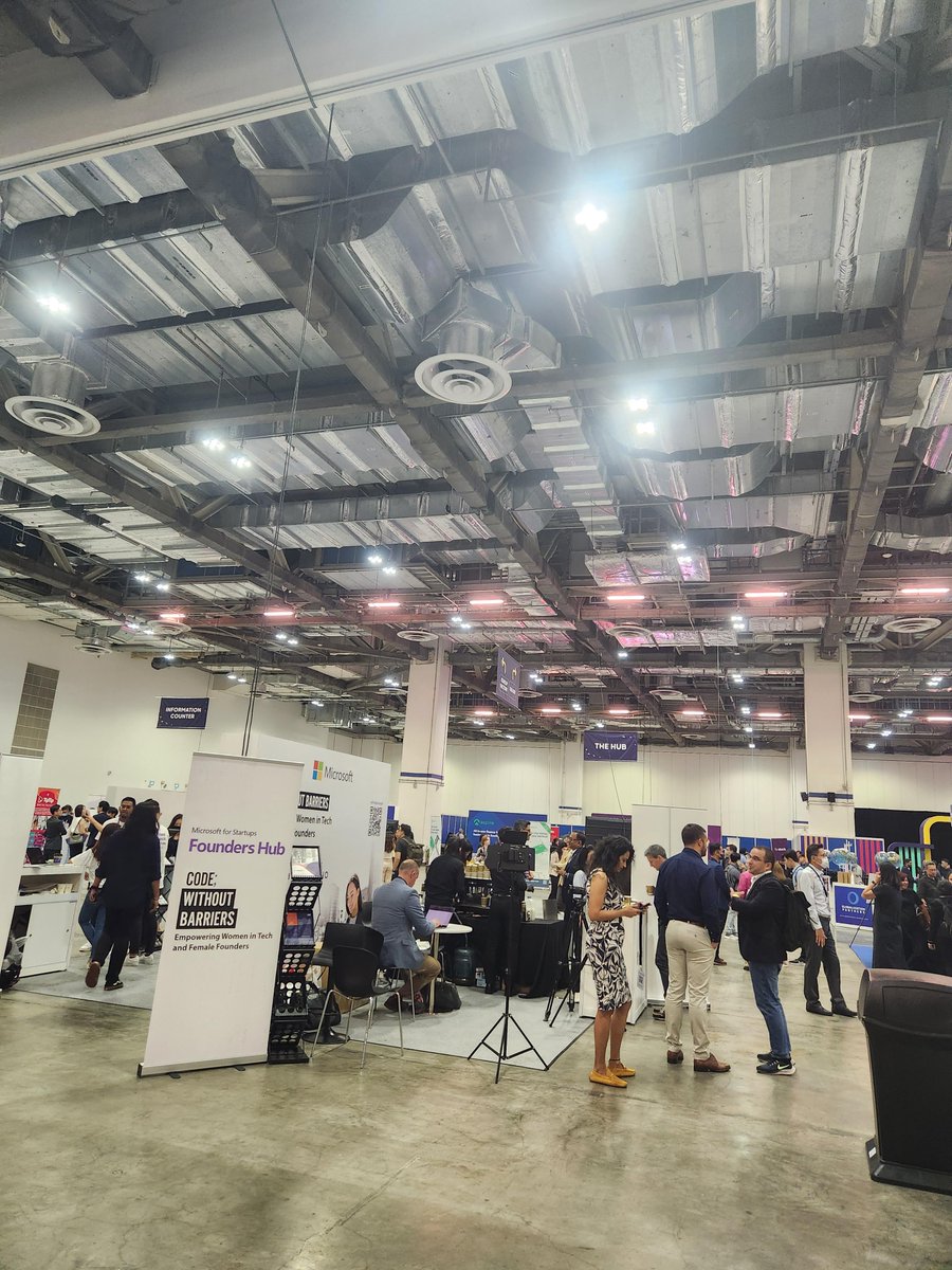 MicrosoftAPAC's tweet image. Feels amazing to be part of the growing startup ecosystem at the Tech in Asia 2022 conference today. What a great start! #TIA2022 

Come join us and have a chat with us at our booth tomorrow. Coffee is on us 😄 

#ms4startups #codewithoutbarriers