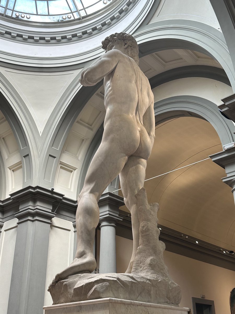 Parisi2274's tweet photo. โฆ@kitraโฉ #buttcheck on the statue of David. https://t.co/gbXH3YSnNc