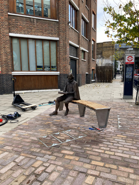 Boll_Ards's tweet photo. WORKSHOP WEDNESDAY (AND BEYOND): “Sit by my side, and let the world slip: we shall ne'er be younger.” Christopher Sly in #Shakespeare 's The Taming of the Shrew. #ASF #TheBard #ThePlays #Theatre #TheTamingOfTheShrew #WilliamShakespeare #Seat #Steating https://t.co/BhsGUCKD3E