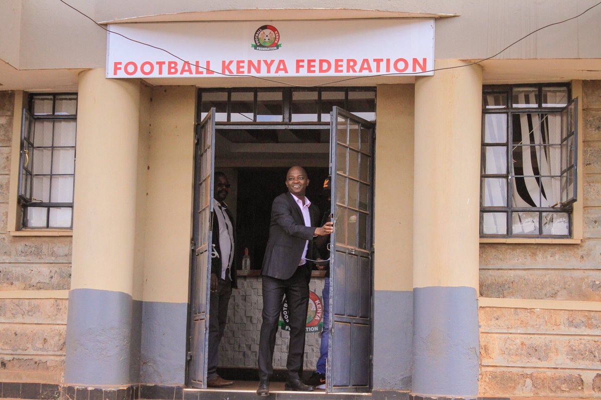 Misunderstoods0's tweet photo. Yesterday  Kandanda Offices at Kasarani were ReOpened By Nick Mwendwa as the FKF continues to edge their  way back to full control of the League . Kenyan football is on its way back to normalcy .

📸; @NgoriMedia https://t.co/RbsSlKKNeC