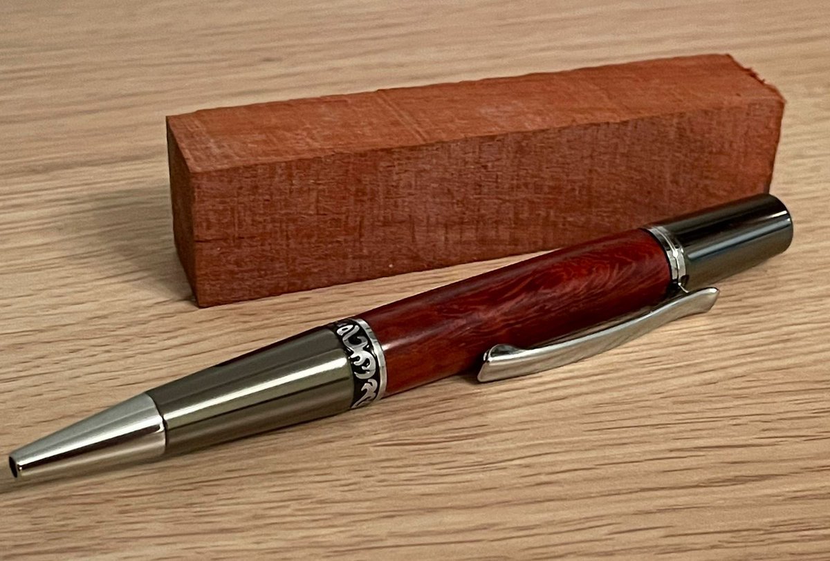 Good morning everybody. Have you seen our latest handmade pen. Made from a red malle burr. Available with free laser engraving to make it a truly personal gift. #shopindie #handmade #pen davenportshandmade.co.uk/product/handma…