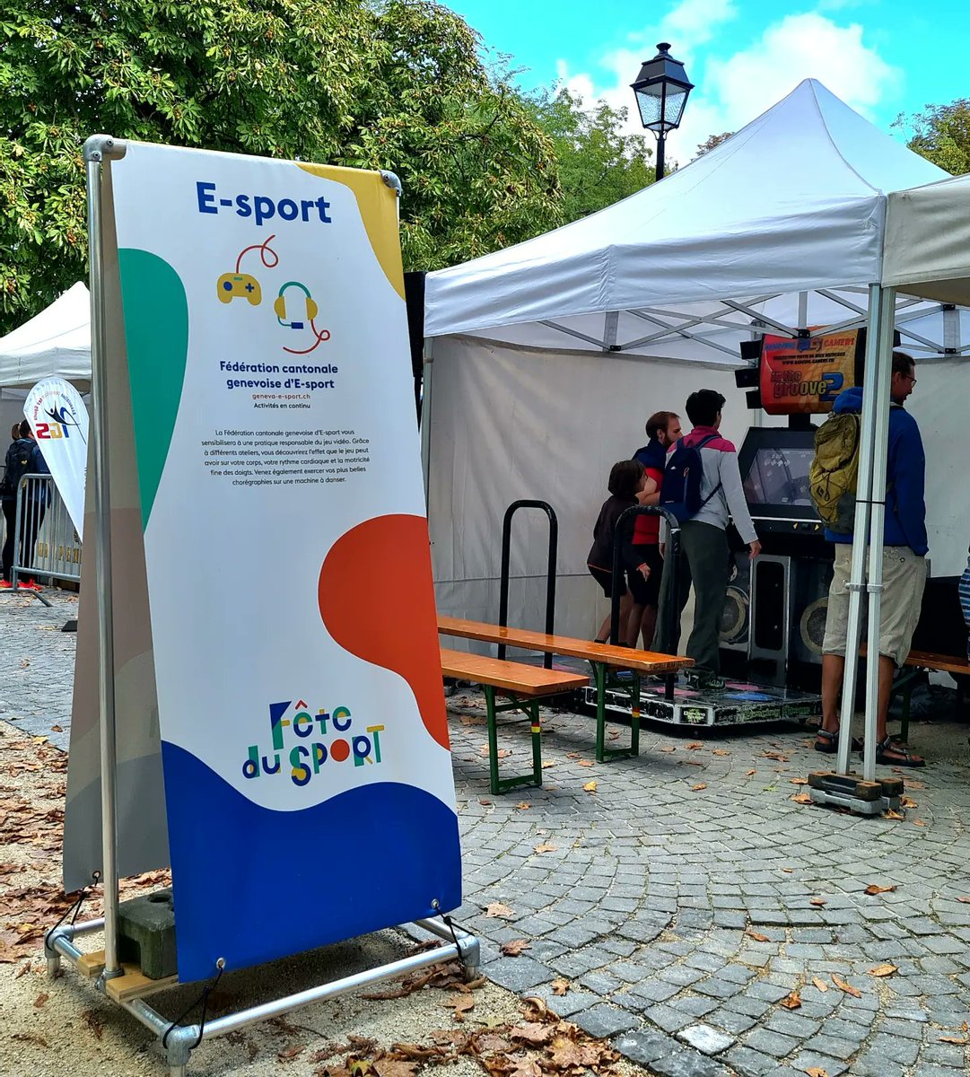 Geneva_ESPORT's tweet photo. Vous avez été nombreux à passer sur notre stand le week-end passé!

Nous espérons avoir pu répondre à toutes vos questions, réflexions ou inquiétudes 💭🎮

Encore merci à la Ville et le Canton de Genève ainsi que l'AGS pour ce magnifique évènement 🎽📢

Crédit 📸 : Peter Kittler https://t.co/QP2QvCSwWA