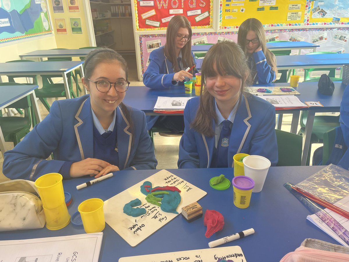 Year 11’s modelling the formation of Waterfalls and Meander bends, well done 👏