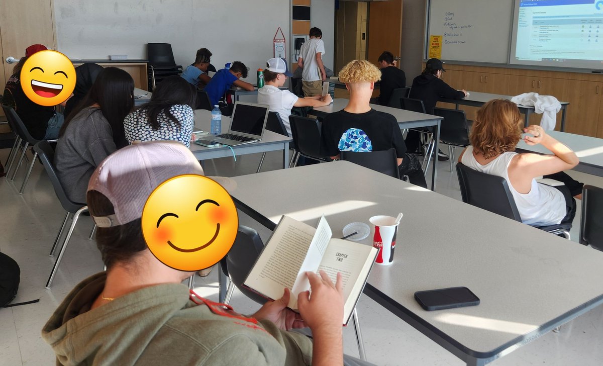 Developing a class culture of reading with open choice books from a variety of genres (mostly Indigenous authors texts 😁). Thankful for a librarian who supports this with their expertise!
<a href="/SCDSBLiteracy/">SCDSBliteracy</a> <a href="/FNMI_SCDSB/">SCDSB_IndigenousEd</a>