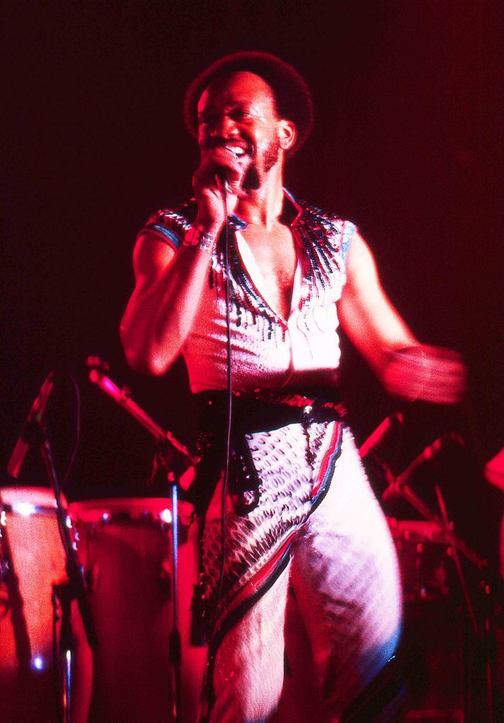 I never had a chance to see him in person, yet; here I am, a huge fan because of the music they made. #MauriceWhite may he rest.🕊️

#EarthWindAndFireDay #EarthWindAndFire