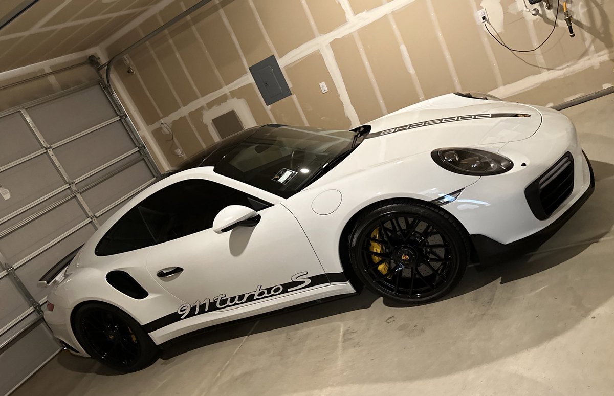 I bought my first supercar. I’m 22.

I was broke a few years ago.

This is your sign to keep going