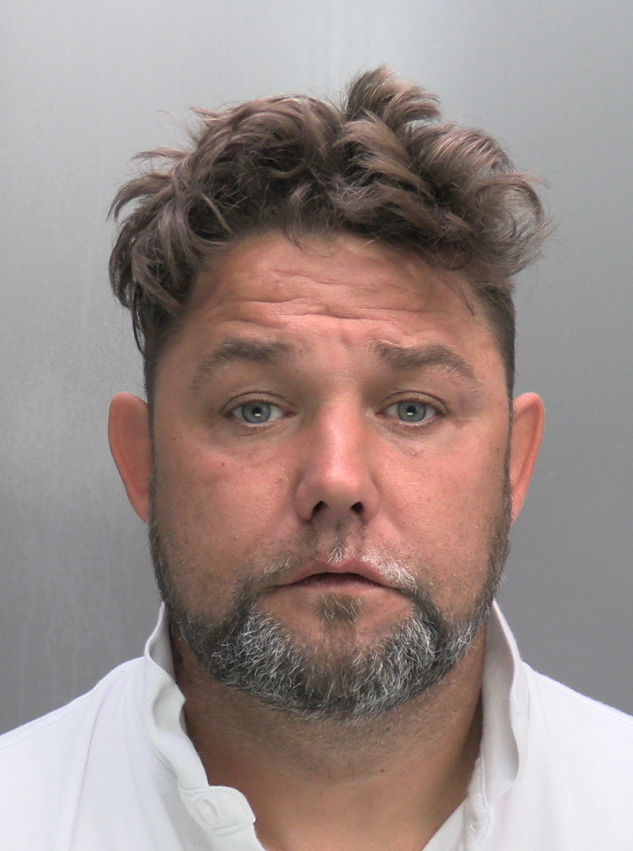 JAILED | A man has been jailed for seven years and six months following a spate of burglaries in Ellesmere Port, Peterborough and north Wales.

Larry Rooney appeared at Mold Crown Court on Wednesday 14 September.

Read more 👉 
orlo.uk/aPtXw