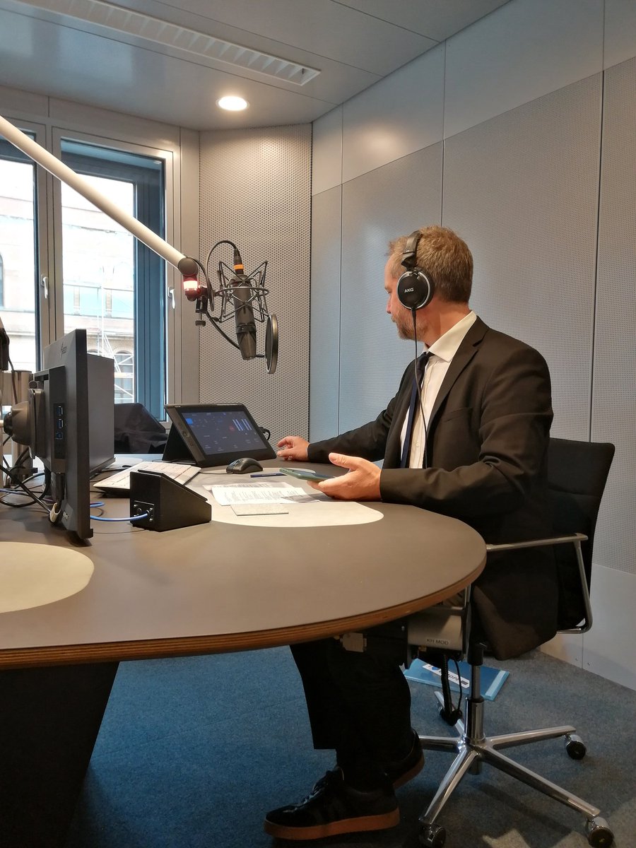 Mit #EBDGenSek <a href="/huettemann/">Bernd 🇪🇺 http://bluesky/huettemann.eu 🦋 🇺🇦</a> beim @wdr5 zum Thema Parlamentswahlen und politische Lage in Italien 🇮🇹