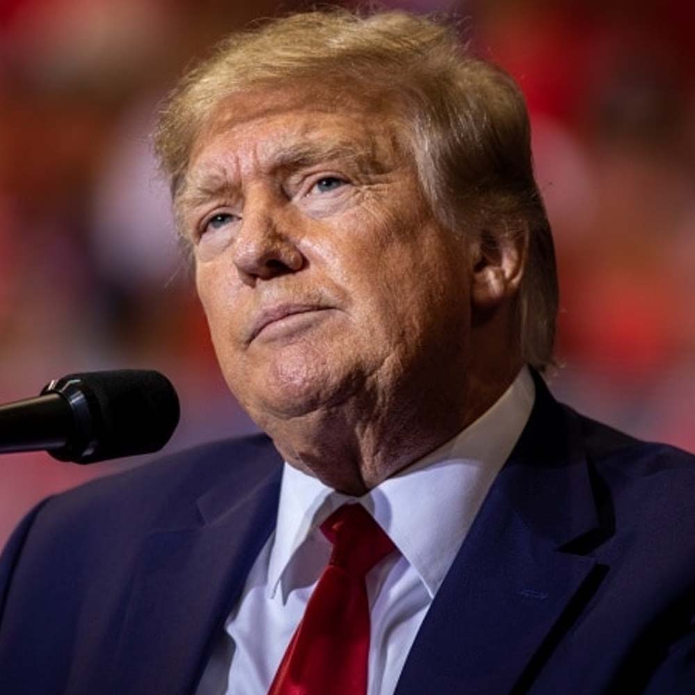 NEWSMAX's tweet image. Former President Donald Trump reminded people that an all-time southern border crisis did not exist under his administration. bit.ly/3BX8Doc