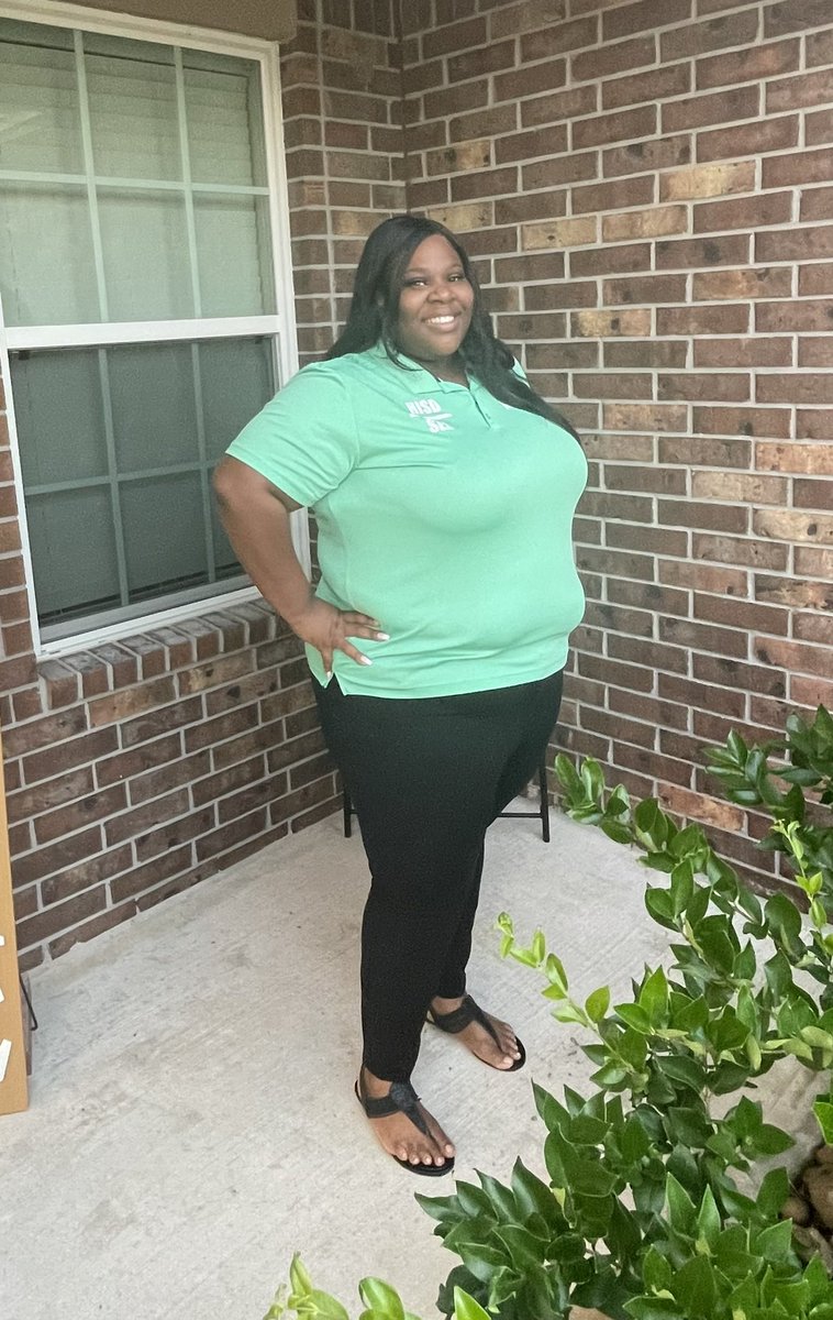 Wearing green today for #StartWithHello Week! #SandyHookPromise @SELHISD