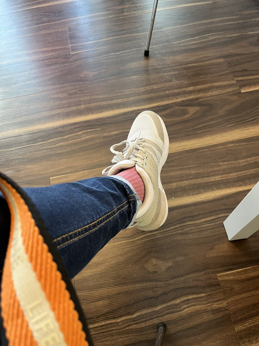 Zahnarzt-#wazifubo, aber nur für den halbjährlichen Service.