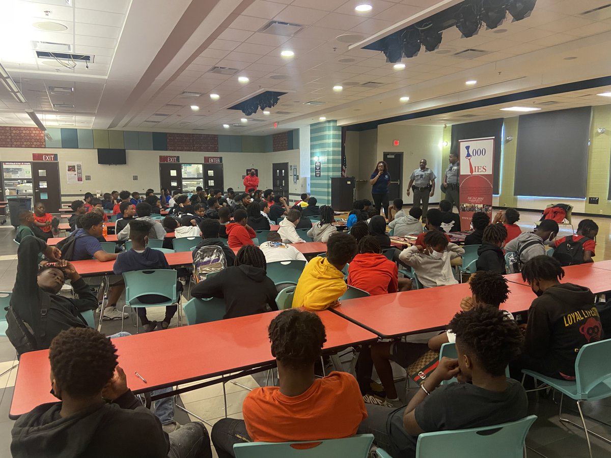 MilkovichMS1's tweet photo. 1,000 ties was in the building today to support our young men along the way to success. #BuildMoreTogether https://t.co/2SPKiaGufx