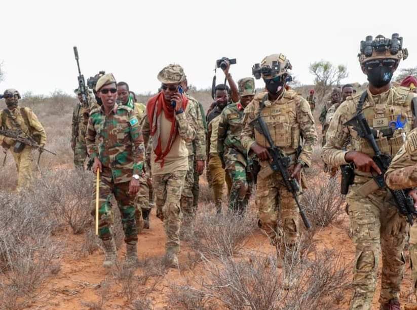 galkacyoonline's tweet photo. Ciidanka Xooga Dalka ayaa wali ku raad jooga Kooxa Argagixisada ee Alshabaab,  #Buulabarde ilaa #Baladwayne waa laga Sifeeyay Kooxda dhiiga Shacabka Miiran jirtay. https://t.co/XQ4b6v5mry