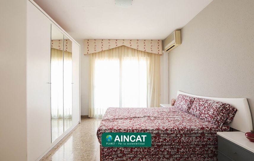 aincat_inmo's tweet photo. 𝗣𝗶𝘀𝗼 𝗰𝗼𝗻 𝗮𝘀𝗰𝗲𝗻𝘀𝗼𝗿 𝘆 𝗯𝗮𝗹𝗰𝗼́𝗻 𝗲𝗻 𝗰𝗮𝘀𝗰𝗼 𝗮𝗻𝘁𝗶𝗴𝘂𝗼 𝗱𝗲 𝗩𝗶𝗹𝗮𝗱𝗲𝗰𝗮𝗻𝘀 🔑⁣ Finca de obra, 4 habitaciones y 2 baños 🏡 
243.915€ 📥 ¡Escríbenos!⁣

#Aincat #AincatInmobiliaria #Inmobiliaria #Viladecans #VilaCity 
⁣ https://t.co/gOJDDvzAgH