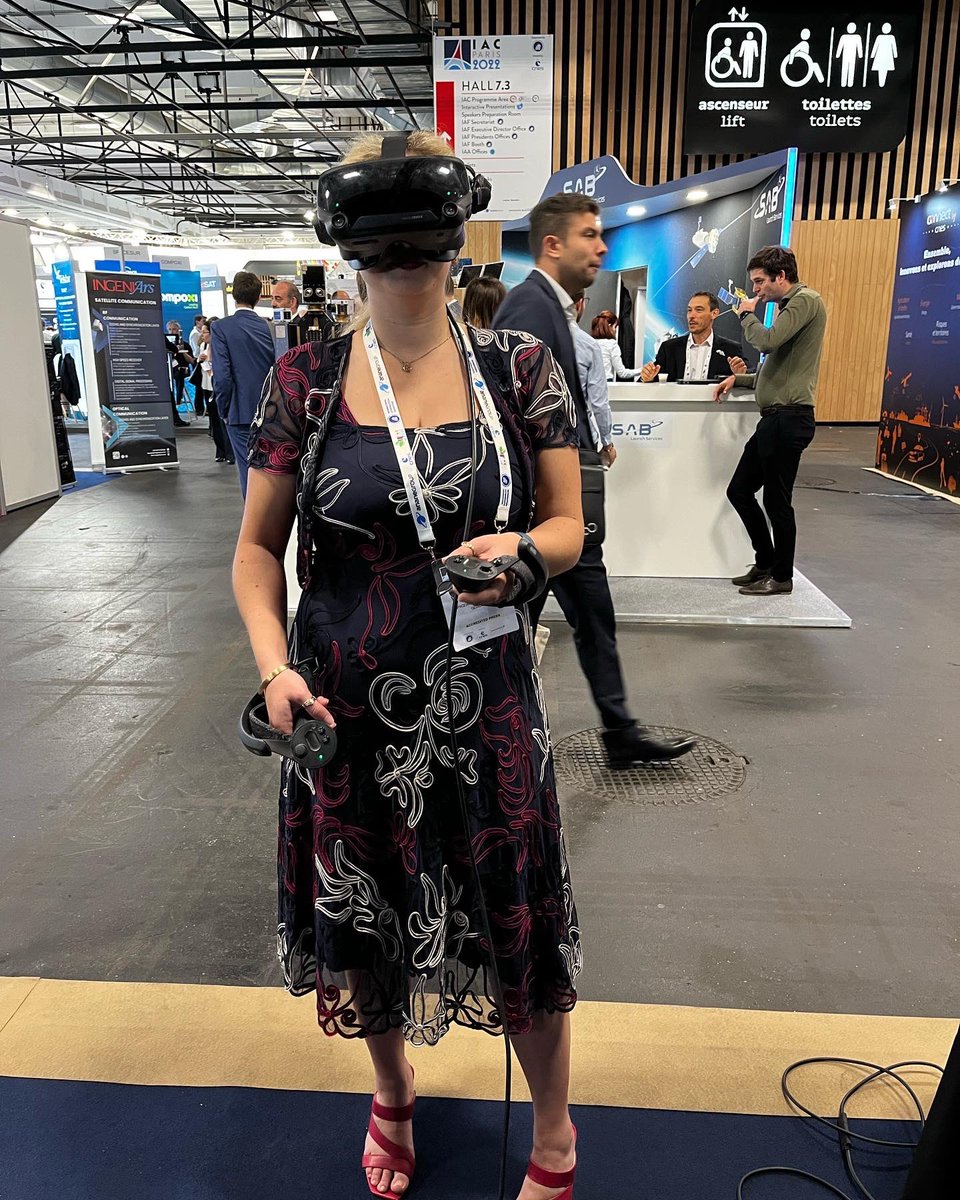 Viktoria (Ria) Urban, MSc Psych, FRAS tweet media