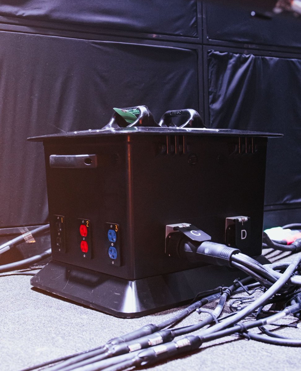 digiknowdri's tweet photo. With @lexproducts we can all have the POWER! ⚡️🔋
#AV #DigitalResources #AVLife #TexasAV #DigiKnowDri #StudioLighting #LightingSystem
#DigitalTech #DigitalTechnology https://t.co/0wTctUsOuc