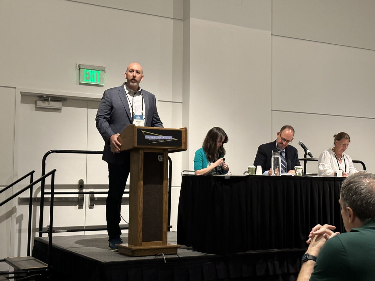 It’s underway! ⁦<a href="/The_RMISC/">Rocky Mountain Information Security Conference</a>⁩ Community Day has begun. ⁦<a href="/abwoodrow/">Alex Wood</a>⁩ kicks this #Privacy Day track off.