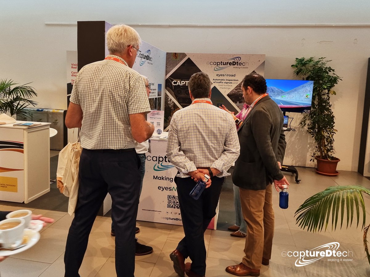 ecaptureDtech's tweet photo. Durante esta edición de las Jornadas Nacionales de Seguridad Vial, hemos recibido muchas visitas de cuerpos de seguridad interesados en @eyesNroad  🛣 

Hoy nos despedimos del evento, ¡nos vemos en la próxima edición!

#ecaptureDtech #eyesNroad #SeguridadVial #JNSV22 https://t.co/BtJyPWtUJe