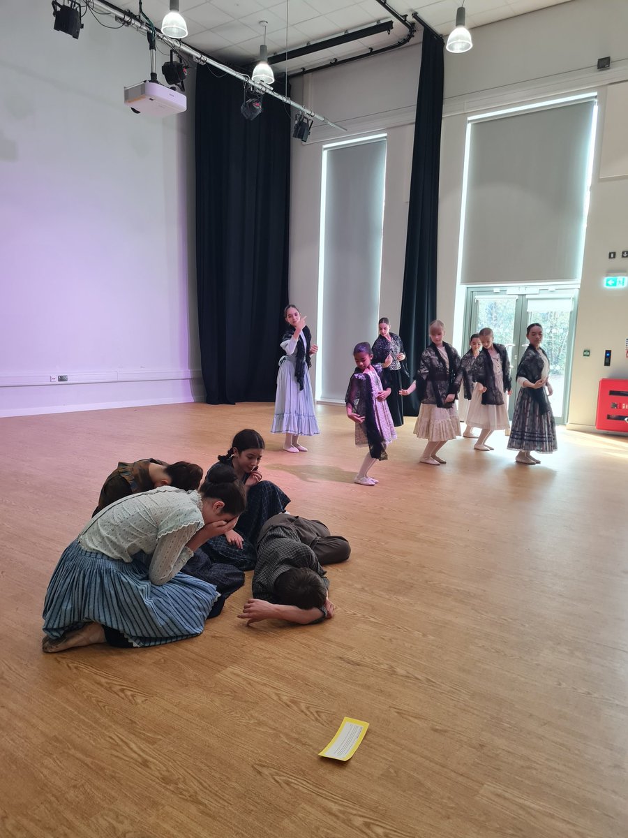 MeadowHighSch's tweet photo. We were so lucky to have a performance of Anne of Green Gables today from the @LCBLondon
Our students were absolutely enthralled and loved it!
#ballet #Londonballet https://t.co/uIAOmL2OKu