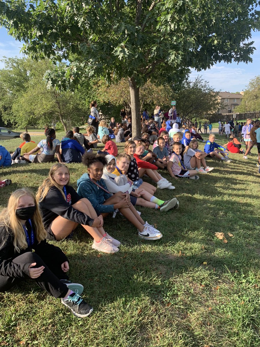 MissSchlies's tweet photo. What a beautiful day for a practice evaluation drill with my amazing Bobcat Den! #prepared @OPS_Buffett https://t.co/uJxYfiDDuD