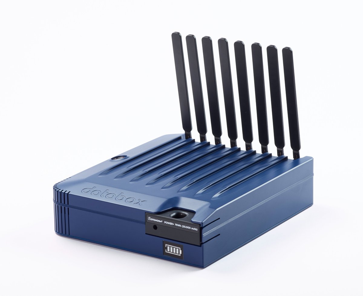 DataboxW's tweet photo. Une databox en attendant la fibre ! 📡
—
Merci à @3F_Officiel de nous avoir fait confiance en louant 10 Databox pour satisfaire les besoins en Internet de ses locataires en attendant le raccordement à la fibre optique des logements. 🔌
#wifi #4g #fibreoptique #FibreForward2030 https://t.co/JA2WCcB235