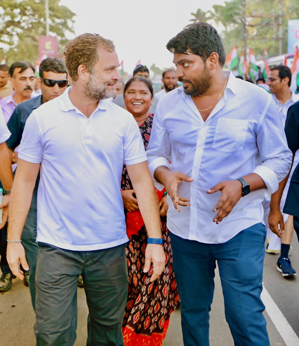 SujithFORGOD's tweet image. Speechless.. 
My conversation with the future Prime Minster of India youth icon @RahulGandhi 🙏
Thank you @seethakkaMLA 🙏

#BharatJodoYatra #seethakka #RahulGandhi @revanth_anumula @INCTelangana @VenkatBalmoor