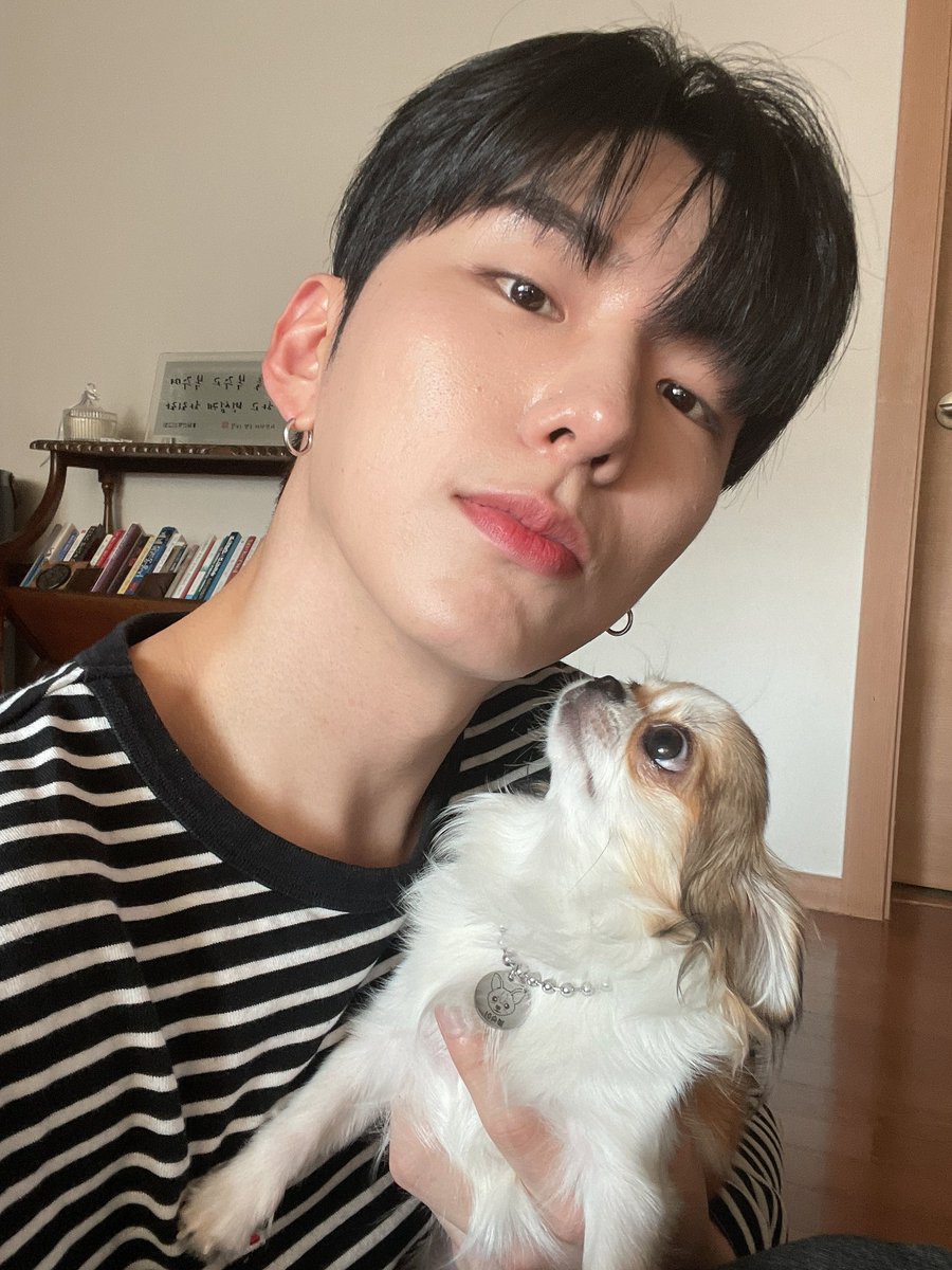 Jaugust27's tweet photo. 아 진짜골때려..
기현가 봉숙가 함께 잇을 때 가장 아름답다 https://t.co/YNhhyLkgdq