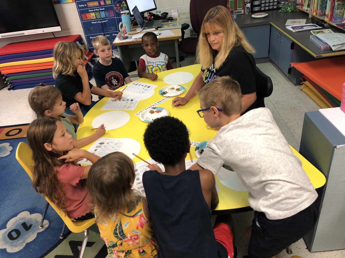Oakville Elementary tweet media