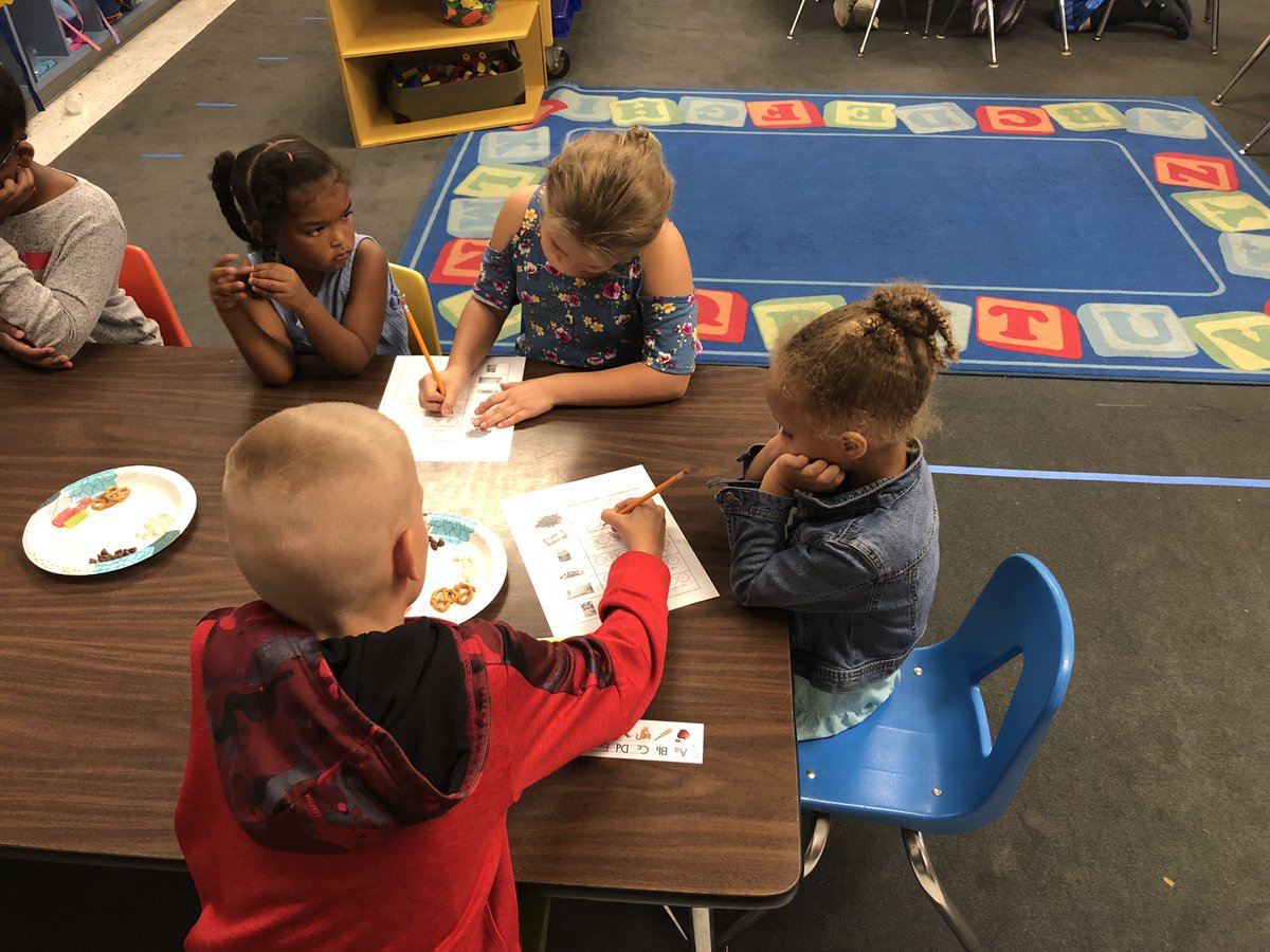 Oakville Elementary tweet media
