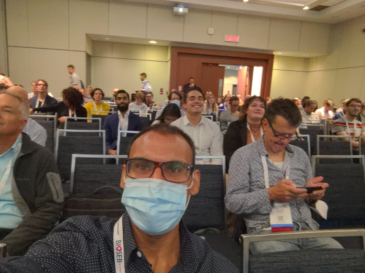 Packed room for our session on sleeping nociceptors at #iasp2022! Looking forward to a great session on RNAseq and ephys in DRG in perfect harmony