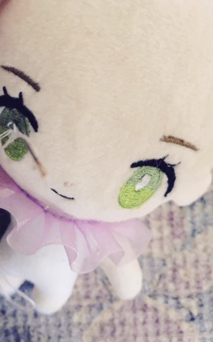 眠る前に少しずつ見覚えのある誰かさんを作っている様です絶対可愛くなる予感!まだ調整中でツルツル〜 