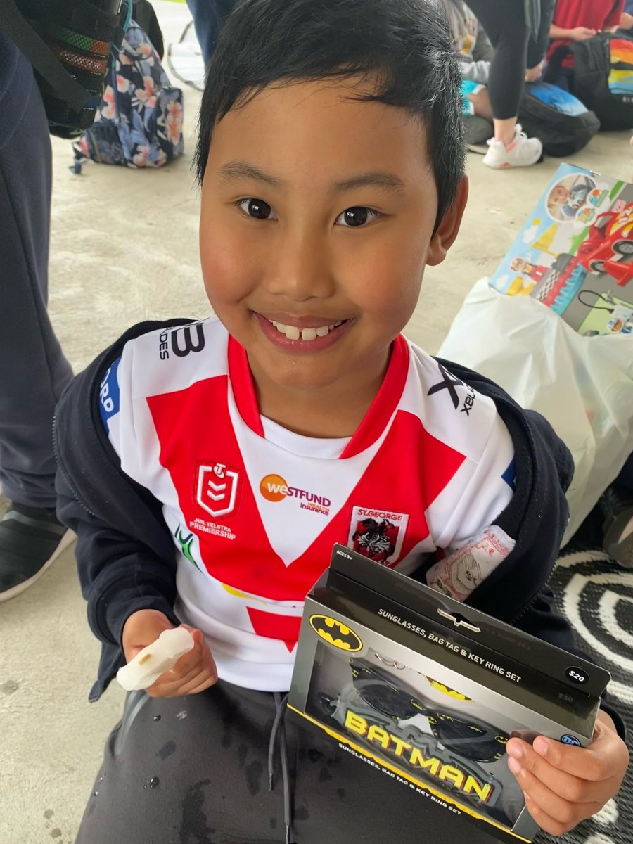 KoonawarraPs's tweet photo. At KPS we work as a team to achieve our goals the best way we know how- we call this the Koonawarra Way and we couldnβt be happier to represent our school! Today students were recognised for all their hard work- it was team spirit day and the vibe was π₯ #KPSPride @good360au https://t.co/nIiaPkexFP