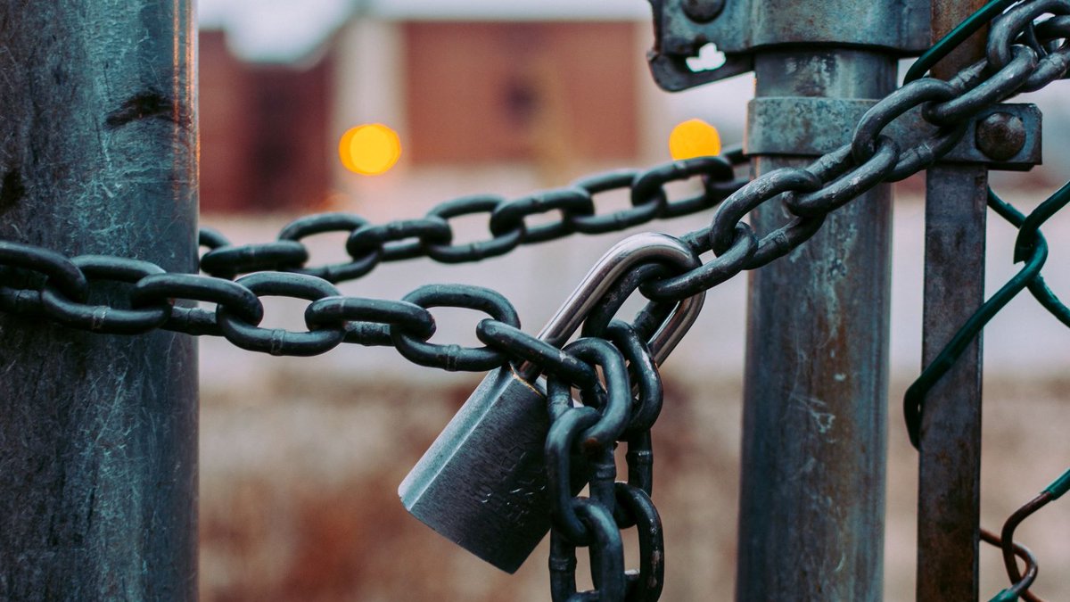 Netzwoche's tweet image. #PrimeComputer hat über die Schliessung der Firma informiert. Das St. Galler Unternehmen hatte mit Lieferengpässen und Finanzierungsproblemen zu kämpfen. dlvr.it/SYk2Kq